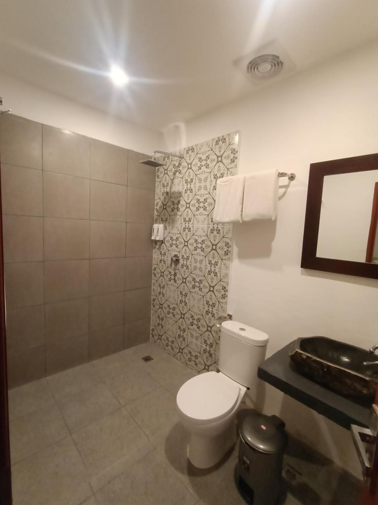Attara Inn Senggigi Luaran gambar